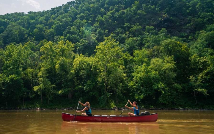 potomac river canoeing trip for girls